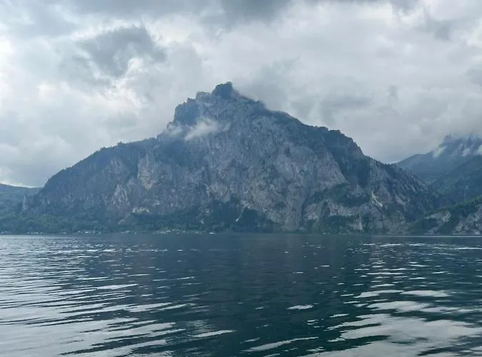 Traum Panorama Mit Berg & Seeblick Daire Altmünster