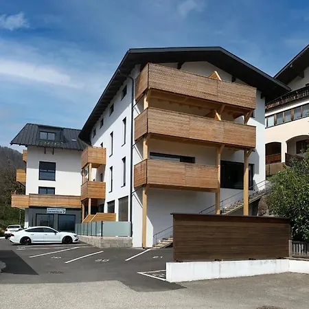 Traum Panorama Mit Berg & Seeblick Altmuenster